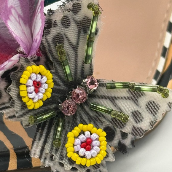 Betsey Johnson Everly Strappy Butterfly 🦋 Embellishment Heels Sandals 8 - Picture 3 of 11